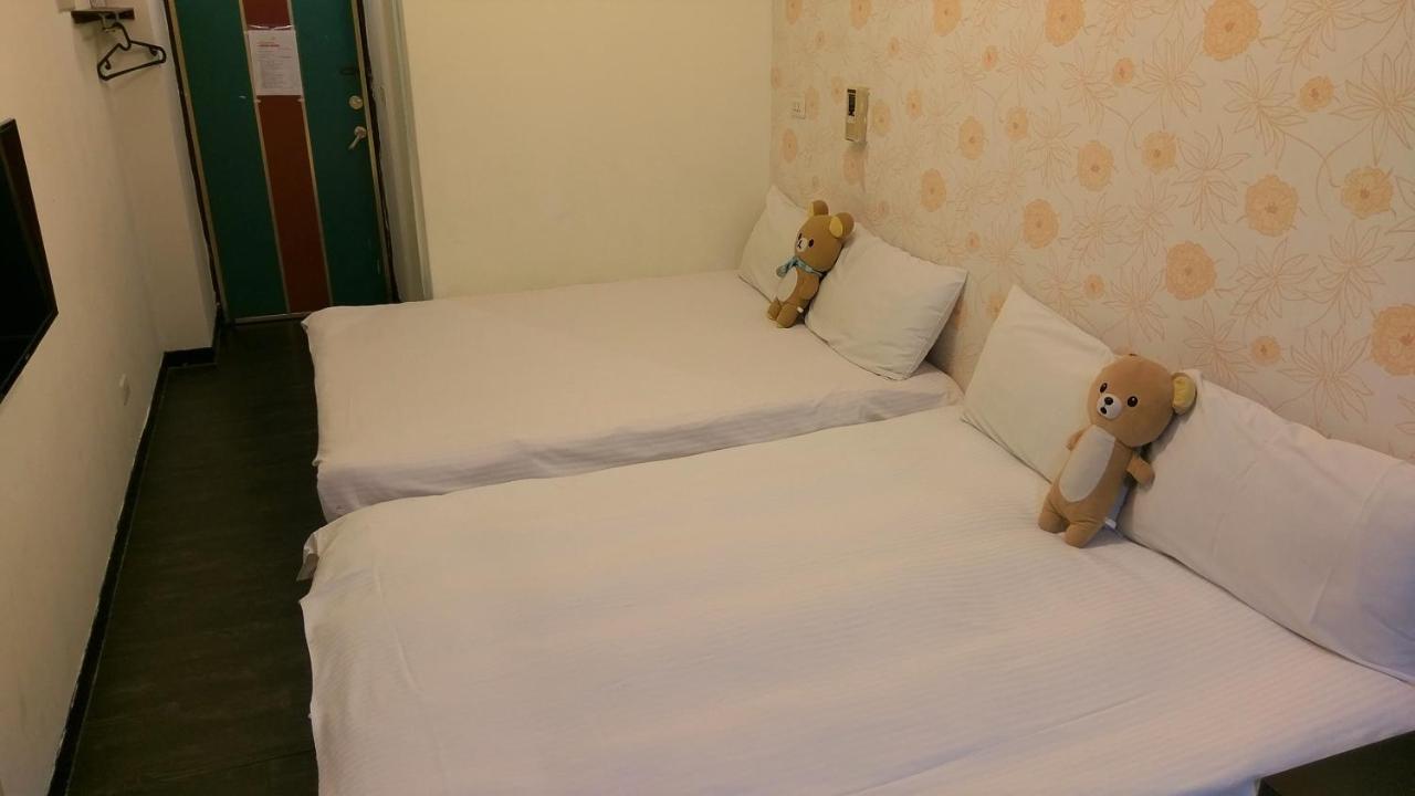 Happines Trip Inn Taichung Exterior foto